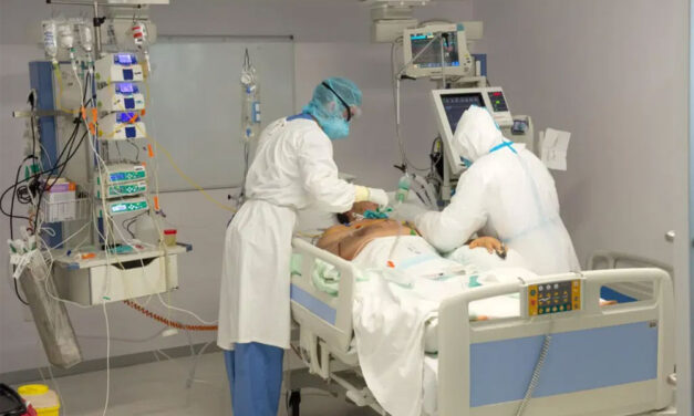 India: cientos de hospitalizados y un muerto a causa de una enfermedad desconocida