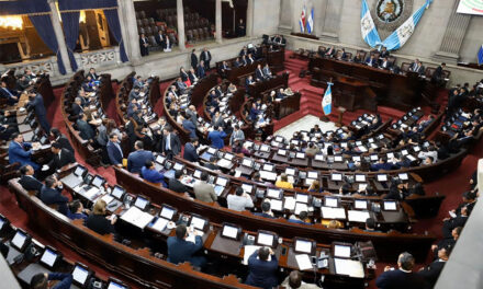 El Gobierno insiste en aprobar dos préstamos junto con el presupuesto 2021
