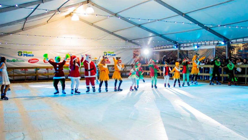 Inauguran pista de hielo en Mixco a pesar del peligros de Covid-19