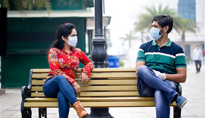En las reuniones de fin de año se debe mantener el distanciamiento y el uso de la mascarilla dice Salud