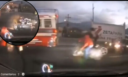 VIDEO: Fuerte accidente entre motoristas en Amatitlán
