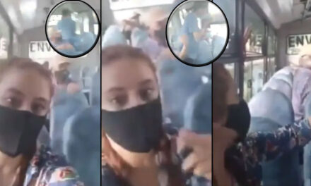 VIDEO: Mujer evita robo en transporte, amenazando a los asaltantes con transmisión en vivo