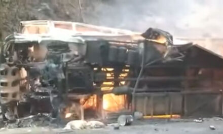 VIDEO: Choque entre camión con combustible y autobús deja más de 50 fallecidos en Camerún