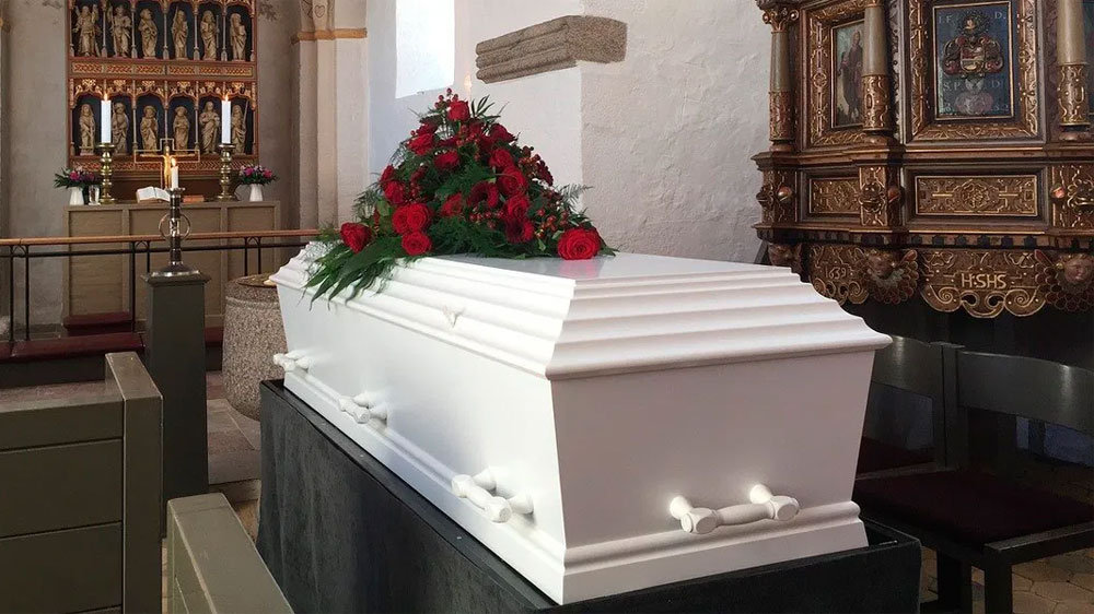 Abuelita muere de COVID-19, la entierran y días después aparece en su casa