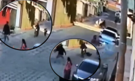 VIDEO: Motoladrones le arrebatan sus pertenencias a un anciano