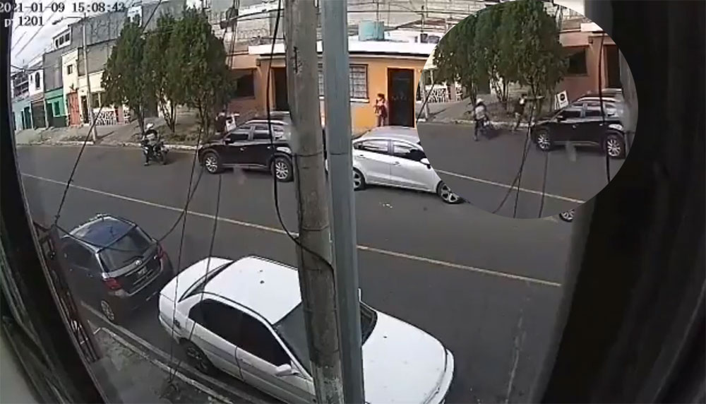 VÍDEOS: Nuevamente asaltan con arma de fuego en la zona 11