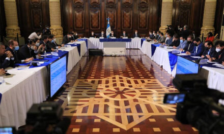 Gobierno de Guatemala presenta nueva propuesta para comprar vacuna sin endeudar al País