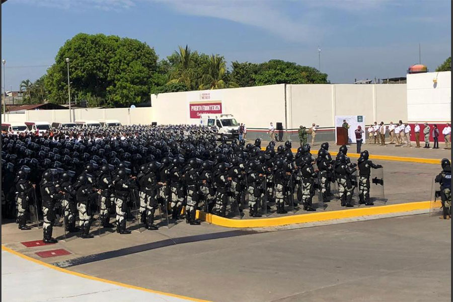Gran grupo Policial se organizan para esperar a migrantes