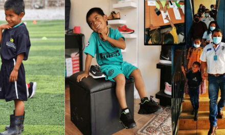 Municipalidad de Cahabón le da trabajo a madre de niño que juega fútbol con botas de hule