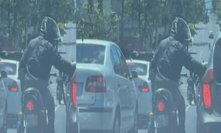 VIDEO: Así asaltan motoladrones en la reformita cuando esta el trafico pesado