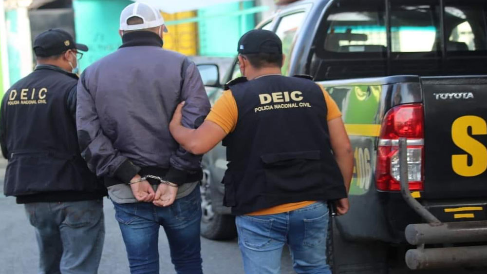 Piloto de Uber en Antigua habría robado Q100 mil a turista Estadounidense