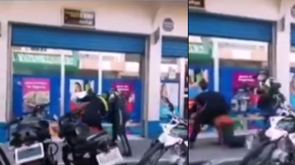 Jalapa: Captan a PMT golpeando y estrangulando a un hombre en la calle (VIDEO)