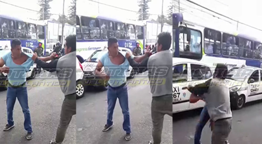 Mixco: Dos taxistas son captados dándose a golpes por pasaje (Video)