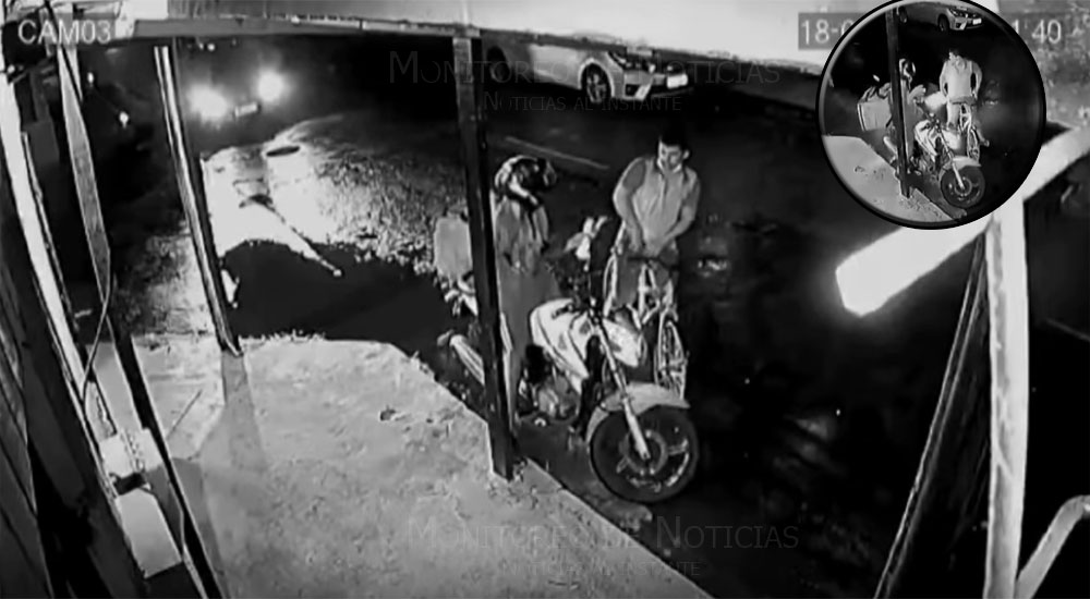 Conductor le pasó las llantas de su carro a delincuente que intentó atacar a motorista (Video)