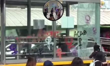 Vandalismo: Varias personas destruyen paradas de transmetro en la capital (Video)