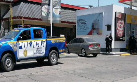 Una persona asesinada aparece dentro de un vehículo en la zona 3 de Xela (Video)