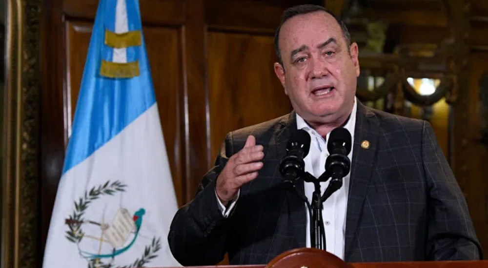 ¿Cree usted que Giammattei ponga toque de queda en cadena Nacional?