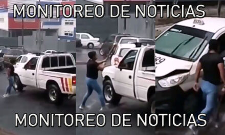 Mujer se sale de control por el tráfico y golpea con un bate a un carro en la zona 5 (Video)
