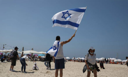 Sin mascarilla y al aire libre será la nueva norma vigente en Israel