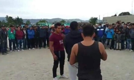 Realizan pelea a puño limpio en Chivarreto sin mascarilla ni distanciamiento (Video)