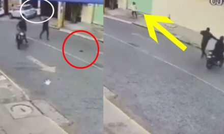 Mujer lanza el celular al aire para huir de motoladrones (VIDEO)