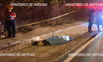 Asaltante es abatido a tiros por motoristas en Anillo Periférico (Video)