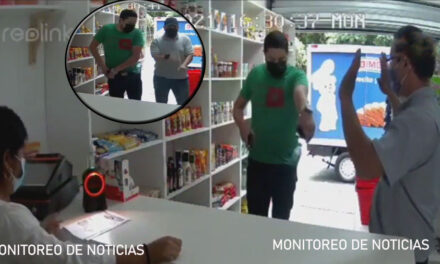 Delincuentes roban un negocio a mano armada  en zona 16 (Video)