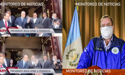Gimmattei le rocía aerosol a un grupo de periodistas para desinfectarlos (Video)