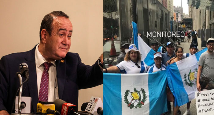 Personas en Nueva York exigen la renuncia de Alejandro Giammattei