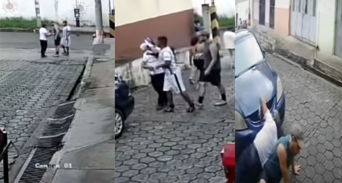 Dos hombres golpean fuertemente a un anciano de 63 años (Video)