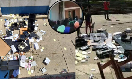 Manifestantes pierden el control y destruyen municipalidad en Ixcán Quiché (Video)