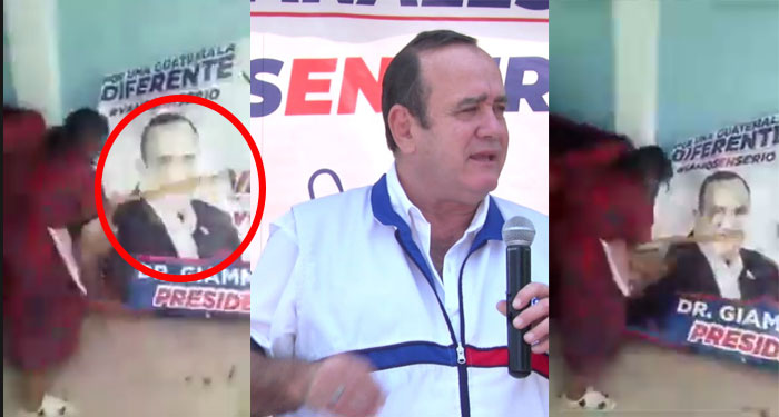 Mujer de la tercera edad golpea afiche de Giammattei por no cumplir con lo que prometió (Video)