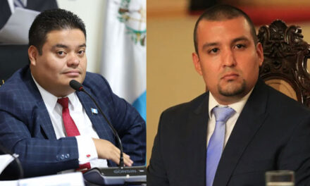 Francisco Solórzano Foppa arremete en contra de Allan Rodríguez (Video)