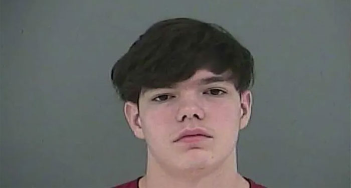 “Jugaba mucho Free Fire” Adolescente asesinó a su madre porque le quitó el celular