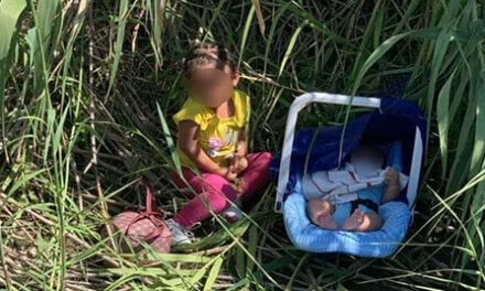Coyote abandona a bebé de 3 meses y una niña de 2 años en el río grande de Texas
