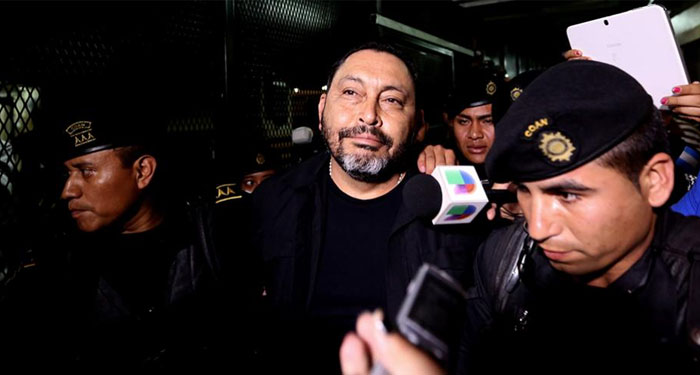 Autoridades embargan 30 mil dólares a exministro Mauricio López Bonilla