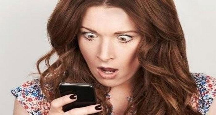 Mujer revisó el celular de su pareja y descubrió el plan que tenía para asesinarla