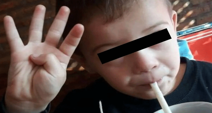 Así reciben a pareja en la cárcel luego de asesinar a su único hijo (Video)