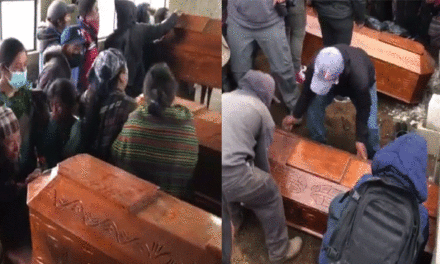 Familiares y amigos entierran a sus seres queridos en Ixtahuacán Sololá (Video)