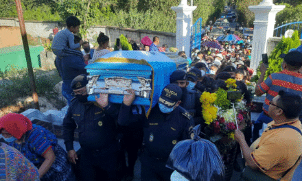 Así fue el sepelio de Mauricio Canahuí Tista asesinado en Nahualá (Video)
