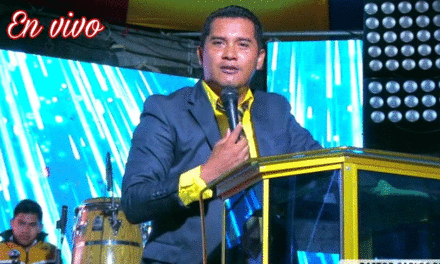 Pastor Carlos Rivas recibe una fuerte profecía y él cree que es del diablo (Video)
