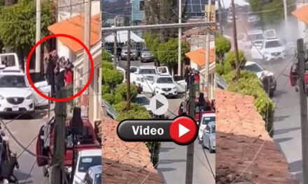 Momento en que 17 personas son asesinadas en las afueras de un velorio (Video)