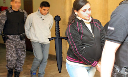 Mujer asesinó de 43 puñaladas a su esposo con ayuda de su hermano
