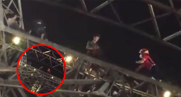 Extranjeros escalaron la torre Reformador, pensando que era similar a la torre Eiffel (Video)