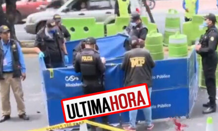 Tráiler le pasó las llantas encima a un motorista y lo deja sin vida en la zona 13 (Video)