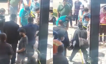 Momento exacto en que vapulean a presunto ladrón en zona 9 (Video)