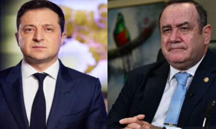 El Presidente Giammattei anuncia viaje a Ucrania, tras conversación con su homólogo Zelensky