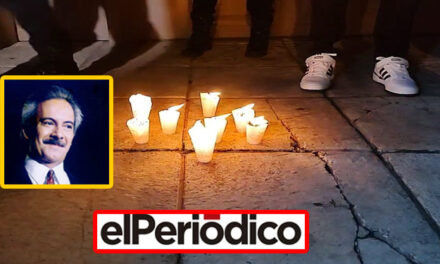 Aldo Dávila y varias personas hacen vigilia frente a la casa de Rubén Zamora (Video)