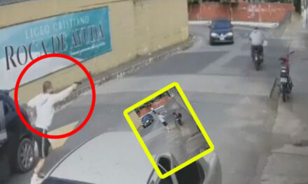 Momento en que hombre dispara contra dos personas en la zona 17 (Video)