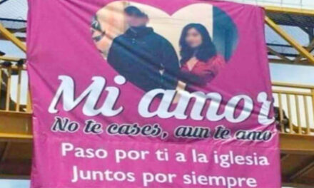 “Mi amor No te cases, aún te amo”, el mensaje viral en la valla de un puente